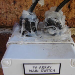 A bit more silicon with this instalation - poor workmanship A bit more silicon with this instalation - poor workmanship